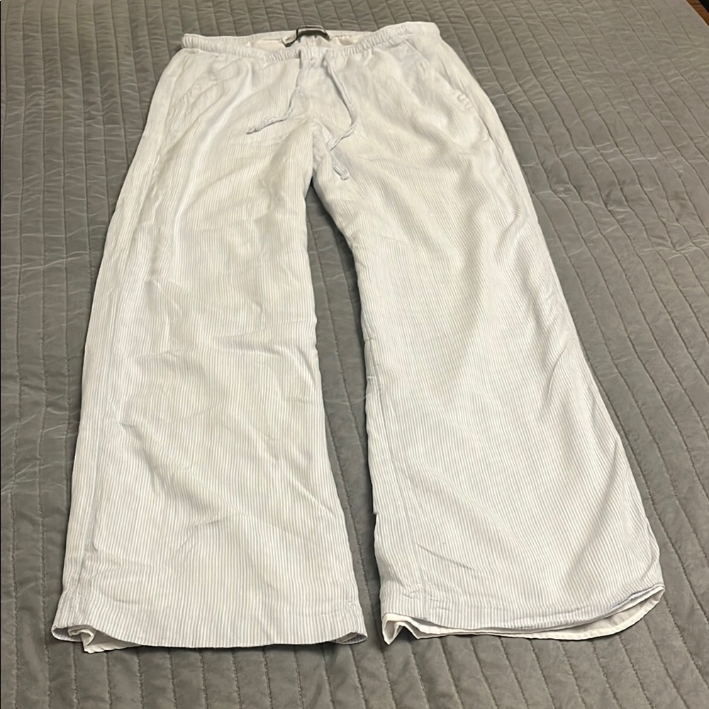 Hollister White Striped Pants